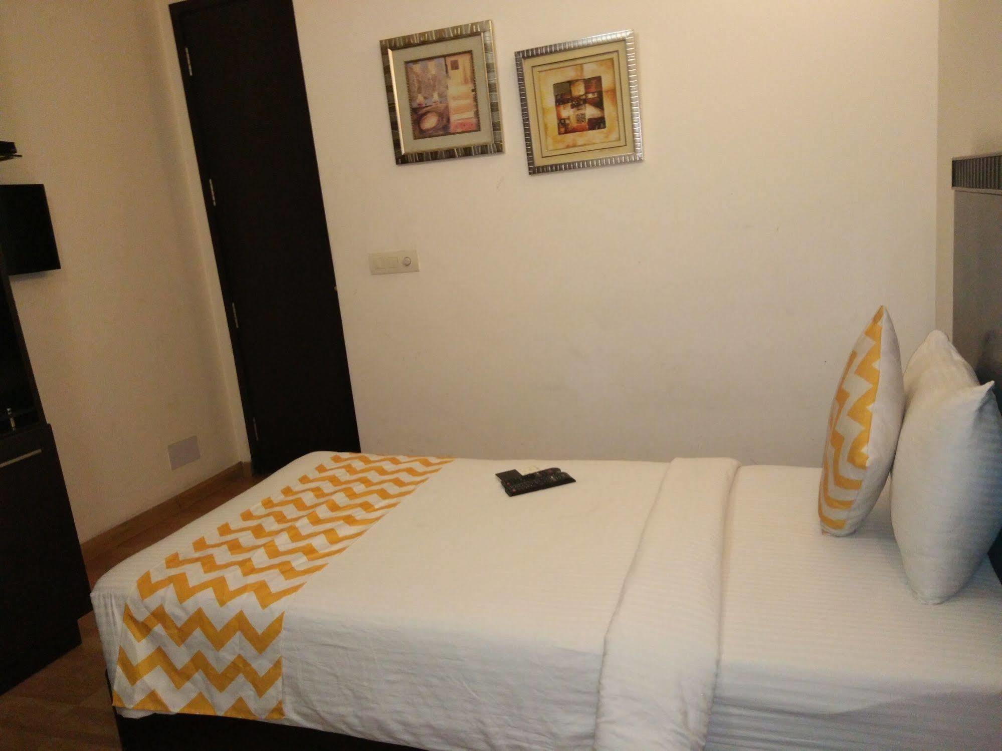 Hotel Mint Casa New Delhi Buitenkant foto
